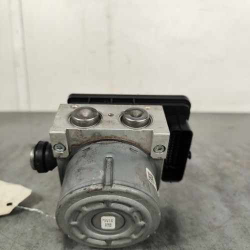 118783207-6fc47afa-b003-4f5c-bb6a-92ab2ac8cb07-Piece-Bloc-ABS-freins-anti-blocage-476609775R-RENAULT-TRAFIC-3-COURT-PHASE-2-e37bd2a2c9ea1ca037522cb3594c7b3058368847601c0c588e5b16cd3ad82d06_m.jpg