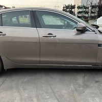 Vehicule-JAGUAR-XE-2015-ba084094f70322d867a020d8849528f05562d0c2306cce6a10282aea20baf189_m.jpg