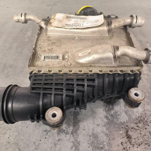 118922908-2dcf8b33-3903-4503-b9ac-dd93e8122c53-Piece-Echangeur-air-Intercooler-GX736K775AB-JAGUAR-XE-6bf7edfd40496fc3ca2be389f700c10d3ada19dbfa6f53eec3867f20c1b339a1_m.jpg