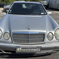 Vehicule-MERCEDES-CLASSE%2520E%2520210%2520PHASE%25201-1996-5a4db2eb6d865bc4d16005def24febc8a54e96d941570f2cc172ecdf11910d87_m.jpg