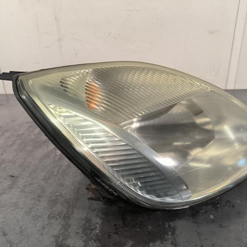119075082-19edfad7-4bf7-4d06-965c-a23b1a9ab349-Piece-Optique-avant-principal-droit-feuxphare-1320348-FORD-FIESTA-5-PHASE-1-28397c4786dffa5c5249dfe4e0f59d097dc7ae98922b1e20b7542fbb086d9511_m.jpg