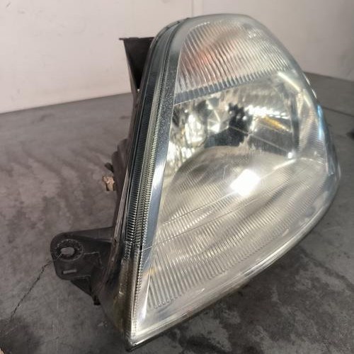 119075083-c86e6587-4321-41b6-8a0d-d9b599633276-Piece-Optique-avant-principal-gauche-feuxphare-1320349-FORD-FIESTA-5-PHASE-1-1b6ec2a4ada61956fad77464ec0e12129825b917283a73270dada6151f54b3e2_m.jpg