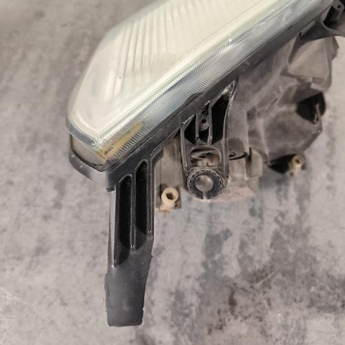 119075083-45c18f0c-8c61-4b84-abad-ea1bf92c8642-Piece-Optique-avant-principal-gauche-feuxphare-1320349-FORD-FIESTA-5-PHASE-1-c7b257650155386f66f26e6c0145772fe58af299a831018c88caaa892c658b73_m.jpg