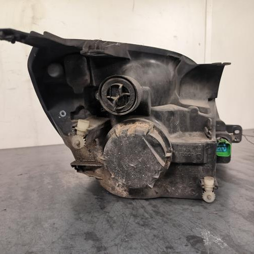 119075083-be92bad0-72aa-470f-921a-9b09be0819b6-Piece-Optique-avant-principal-gauche-feuxphare-1320349-FORD-FIESTA-5-PHASE-1-3909b6acf8a7313eaed027f45adb9a0b3695e7016b94320b30ffad60c335ea74_m.jpg