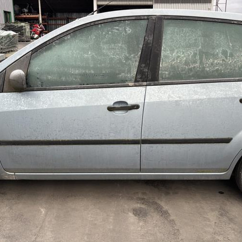 Vehicule-FORD-FIESTA%25205%2520PHASE%25201-2005-7a4ebd162b4f4d87e9cb5d20f63f0ea4a903d743848cb60d20e3e6c6a7ee8a16_m.jpg