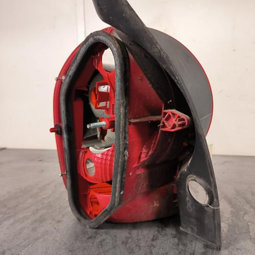 119126841-bb617ae4-5337-4b61-8861-af655a7c9dad-Piece-Feu-arriere-principal-droit-feux-8200655990-RENAULT-MODUS-PHASE-1-4f465b6d649d76677db095328d9990c609e2580f00e7c9f736194a83e5b8509b_m.jpg