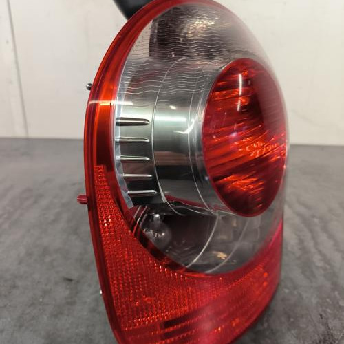 119126842-35db058b-b515-4c25-b7ed-b15e176bcaab-Piece-Feu-arriere-principal-gauche-feux-8200655992-RENAULT-MODUS-PHASE-1-9f519508ad94bd5a43caabcf5e73678f7fd33826c5dedc2d9d05f40ddabba945_m.jpg