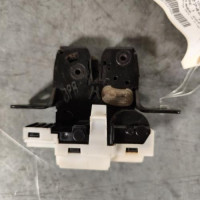 119127429-0ba2a8a2-a99e-4d1f-b9e1-cf208fdd78fc-Piece-Fermeture-centralisee-coffre-8200947699-RENAULT-MODUS-PHASE-1-ba4773e4f5c47b6bd46b497115afaa23447c3661d96f18af653092e5553a0776_m.jpg
