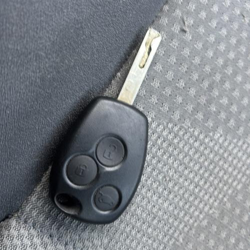 Vehicule-RENAULT-MODUS%2520PHASE%25201-2007-0ec47da67eba22df8d57a29e1ac1874aa522845bf65132dfc9f1a82eaf190e63_m.jpg