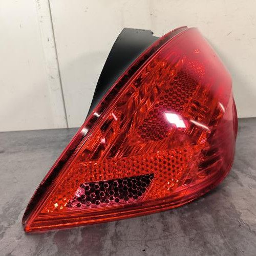 119145316-19fe6673-aa86-4d49-b759-fa07f7e36a8c-Piece-Feu-arriere-principal-droit-feux-6351CV-PEUGEOT-308-1-PHASE-2-7bf058a98d22b626252a62b7aba1e273c5193c2fccaea12b0b73b371b535b273_m.jpg