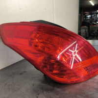 119145317-cd469264-cd67-47cc-9c7d-3e1649c6ea58-Piece-Feu-arriere-principal-gauche-feux-6350CV-PEUGEOT-308-1-PHASE-2-a76862ccb4c027b254438f2f0900c376a93d359b17e048649823f4877fc355bc_m.jpg