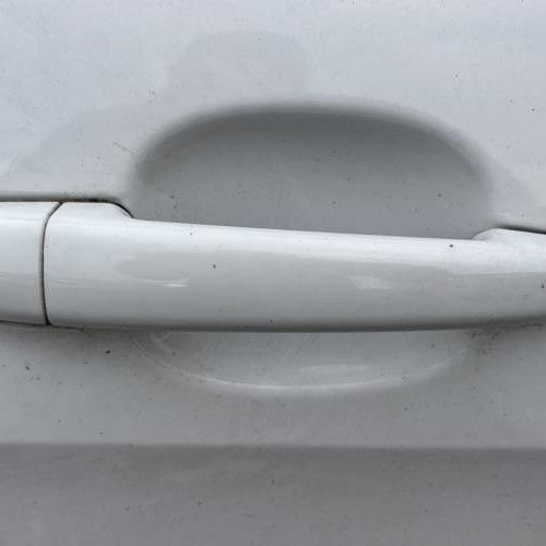Poignee porte avant droit
