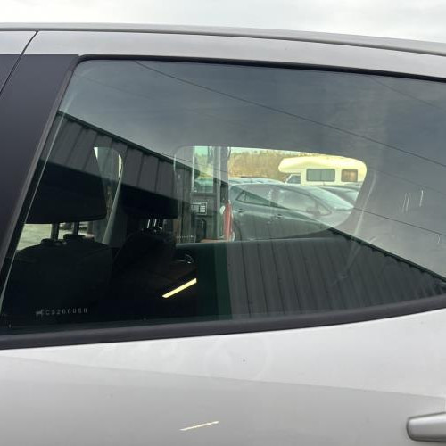 Vitre arriere gauche