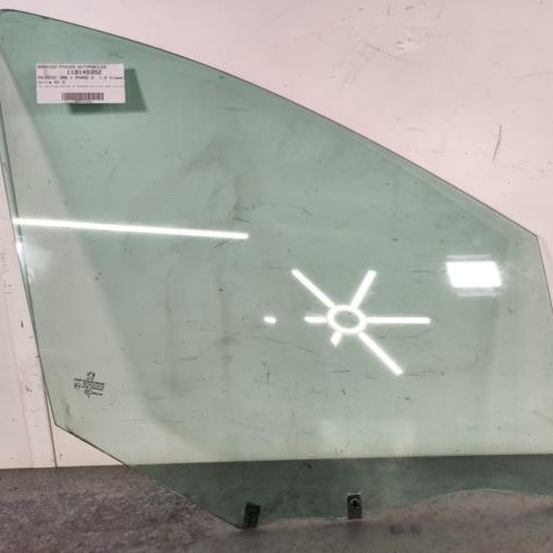 119145352-6a4ce743-5ab4-4fc1-a38e-e11be6670346-Piece-Vitre-avant-droit-9202K5-PEUGEOT-308-1-PHASE-2-d85cf09b4f13da9f9b988ac5c05abbdba9500e5185848bb3904b9d23b801e5f0_m.jpg
