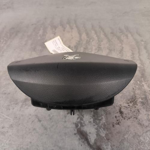 119147686-5cd68f71-86f2-468c-935c-fd4cbbb64dec-Piece-Air-bag-conducteur-4112QQ-PEUGEOT-308-1-PHASE-2-067bdf906cb038b323e645b2adc27e79cd2b5d849bba31bbd4e35dcd387022f8_m.jpg