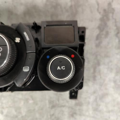 119147738-b12639c3-29e1-4e0f-b82d-a16cc1244dca-Piece-Commande-chauffage-6452S2-PEUGEOT-308-1-PHASE-2-6b08f8d4d368d4f0cac68a76d3374bd08227f49b856c54a9a82117ef6c55b875_m.jpg