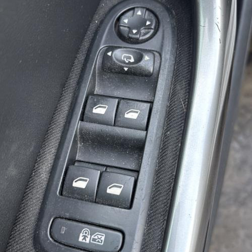 Interrupteur de leve vitre avant gauche