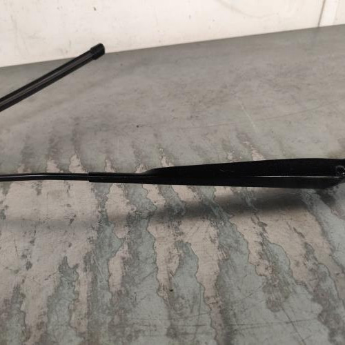 119209072-1e9f9a0c-a6cf-4b07-869f-474bbc8d698e-Piece-Bras-essuie-glace-avant-gauche-28886-00Q0D-NISSAN-NV400-27fccfc933a7977654c72e453819b08786639927d5dc6b7c451e0d82b6b3d4bf_m.jpg