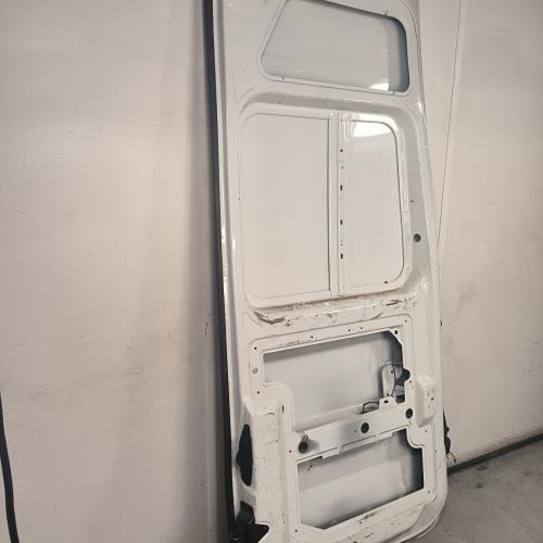 119209142-f52aa136-40b2-4331-b907-c53f738d91cb-Piece-Porte-de-coffre-gauche-93406-00Q1K-NISSAN-NV400-aa75a8bf0470958d3e649341f101b4a906ecc486bbe8e3c31e40444112f3ccfa_m.jpg