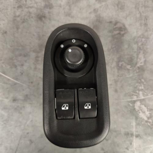 Interrupteur de leve vitre avant gauche