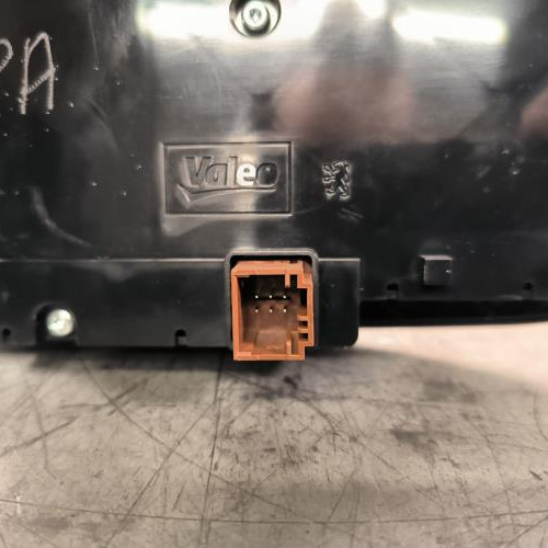 119229250-9ee6091c-f7f5-4f2c-aad2-3bda4024b26e-Piece-Commande-chauffage-9812771880-PEUGEOT-508-1-SW-PHASE-2-BREAK-ac93213a96fa1ff7496cbc4c9cd3a304799776ee8918605f3f7e3335cee468a0_m.jpg
