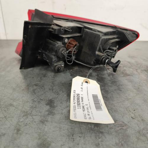 119289826-6437f613-71b2-4d3b-beaa-cdb1086f7670-Piece-Feu-arriere-principal-gauche-feux-265554829R-RENAULT-MEGANE-4-PHASE-1-5797e20654a4976ee085c76908e8e1f6062ad23aec3ead7cfc5dd0b50cb333a4_m.jpg