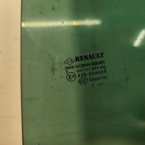 119289866-3c2d9cfd-bf77-4e33-a4e3-e99bd52ecf51-Piece-Vitre-arriere-gauche-823017650R-RENAULT-MEGANE-4-PHASE-1-ca30056d20d85c7f85803e32758f6dd045d81d36af120e1fa2b3ae66384ad15a_m.jpg