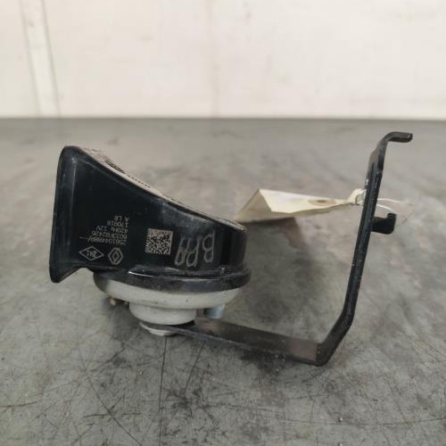 119290221-55d7d997-02bb-4ea2-98fb-47163741f0b4-Klaxon-256104488R-RENAULT-MEGANE-4-PHASE-1-6e70c130fc8d6d5a554454a3c86cf7cc3367704b7c1a740ef9da3c91cc166602_m.jpg