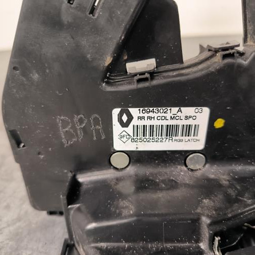 119290236-85abb9d8-3119-4c60-a327-f74344637611-Piece-Fermeture-centralisee-arriere-droit-825023014R-RENAULT-MEGANE-4-PHASE-1-daec226b252a609c85d7cde776231fffaa2f61d70ffbd49c8ea9e06f2c0af38b_m.jpg