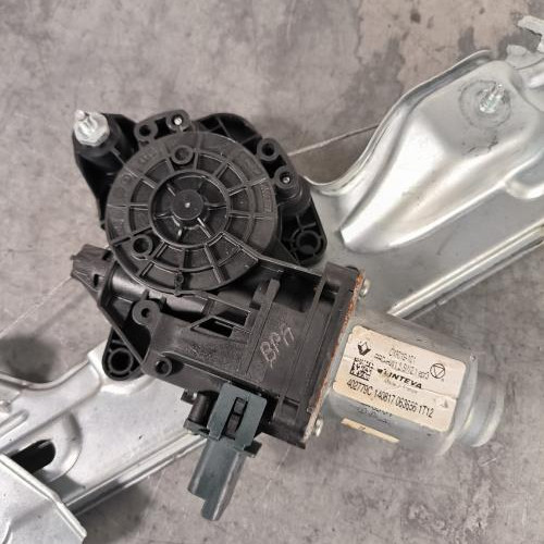 119290243-9124d49f-55b9-4366-9c68-9cb848a04c4b-Piece-Leve-vitre-electrique-arriere-droit-827209167R-RENAULT-MEGANE-4-PHASE-1-71172255d77c4d9b67bafc006fb46cabb49734e8abb340df1a7e27191f895877_m.jpg