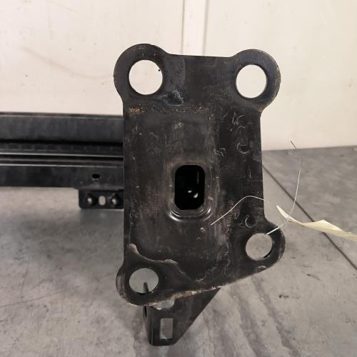 119290256-6964ddbd-3a85-4b86-b58e-72a09da084c4-Piece-Renfort-pare-choc-avant-traverse-752124177R-RENAULT-MEGANE-4-PHASE-1-df6460411495c3b78633a9767371bb510f3c80a8f14bf1362d5869ecef536612_m.jpg