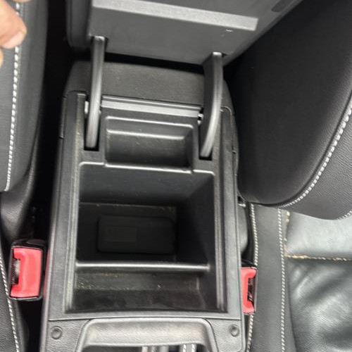 119293131-b814f6b5-a7f4-4603-893c-0e721a44d164-Piece-Accoudoir-5F0864207CZQ2-SEAT-LEON-3-SC-PHASE-1-COUPE-220800fc0e8ca9c1451420a6fdb0a7dfe37f4cc8bc824e8d4bbbb855d27cf050_m.jpg