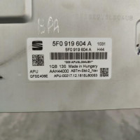 119293135-126e635b-9577-4e7f-a1f1-f6795aad4575-Piece-Autoradio-dorigine-5F0919604A1QB-SEAT-LEON-3-SC-PHASE-1-COUPE-2afd614688933bcbe3fdd531b246b4962da8deeaf8ce7ab086f94da44d106e29_m.jpg