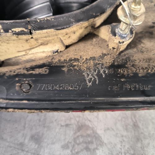 119381256-412be93d-bb65-4788-8c2e-6c4dcd3cb9b1-Piece-Feu-arriere-principal-droit-feux-7700428057-RENAULT-MEGANE-1-PHASE-2-COUPE-eca49186cc845a9c59f76de2e01ef546aec78789b96237f85819f435906cc7fb_m.jpg