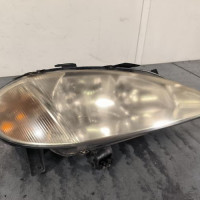 119381261-fe970a54-1887-479f-b078-969ef8e69e52-Piece-Optique-avant-principal-droit-feuxphare-260103707R-RENAULT-MEGANE-1-PHASE-2-COUPE-90fbe83b977582686cf060fd4344a8a41de7591c6a02b03112bae11dfb9024c6_m.jpg