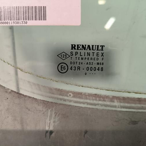 119381330-eb580cf4-5346-4c01-8265-61cf0f470e0d-Piece-Vitre-avant-droit-7700828348-RENAULT-MEGANE-1-PHASE-2-COUPE-fb2eb4172620deecf5b1b276c0dc6f618112de130e225b1c6ab734955a9501a1_m.jpg