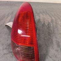 119456646-9dbb1bca-c2db-48e3-8930-5a1176cdab14-Piece-Feu-arriere-principal-droit-feux-46556347-ALFA-ROMEO-147-PHASE-2-7527f0cff1895b8732d4494455b369e800ab9792c210df951a8c15bcd31aea8b_m.jpg