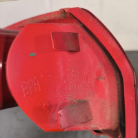119456646-d77676f7-7b08-4b14-90ab-73c42a9bdda5-Piece-Feu-arriere-principal-droit-feux-46556347-ALFA-ROMEO-147-PHASE-2-3fbfc4893c0c3667f2af3690c74cb4f094b39b36617d24c8604195a2e5858810_m.jpg