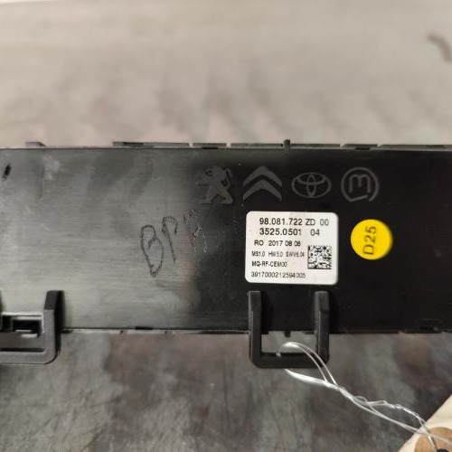 119468317-c6d907df-2ad0-46e6-aed8-831ae20cd98d-Piece-Commande-chauffage-98340416ZD-PEUGEOT-EXPERT-3-PHASE-1-c459b60335b667e18175516b2a02d89a2dbe83a834a8449bf415d801d35b09cf_m.jpg