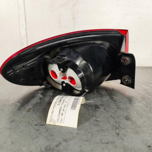 119470832-253a6978-bc96-462f-953d-1d3e29307abf-Piece-Feu-arriere-principal-droit-feux-5N0945112D-VOLKSWAGEN-TIGUAN-1-PHASE-1-fc12743988ca5d210adcc6338f5eba29b2176173d3d4a25e4d024f011503d1ac_m.jpg