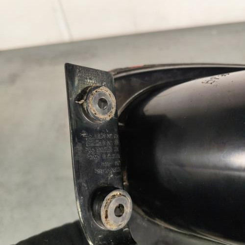 119470832-d47b9694-afba-47e2-8444-3380d0570a4e-Piece-Feu-arriere-principal-droit-feux-5N0945112D-VOLKSWAGEN-TIGUAN-1-PHASE-1-c72163dd01c7b558de41075f036d905bd4cd4b305c1bbb26d7bfddb48a1f53b9_m.jpg