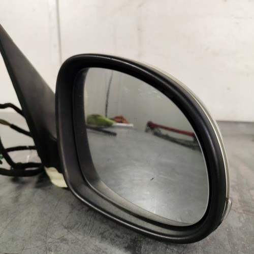 119470862-8ab437ea-0716-456e-8c27-59a2c36ee917-Piece-Retroviseur-droit-5N1857508S9B9-VOLKSWAGEN-TIGUAN-1-PHASE-1-de37c36ea3c075c45695deffa0b41b42c0375380f55f1739962cd592f968aa69_m.jpg