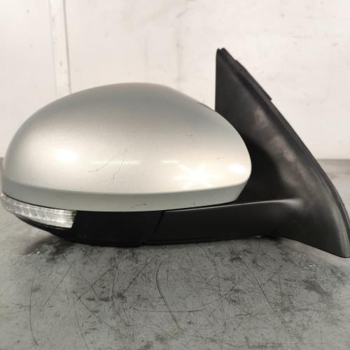 119470862-a4c9929d-fcbc-4ff3-9b4e-959e93febb88-Piece-Retroviseur-droit-5N1857508S9B9-VOLKSWAGEN-TIGUAN-1-PHASE-1-66424fbc0ca21c8b88a9e5f2b977c9eed0e1e16536dd3530bfe6e70266c183f4_m.jpg