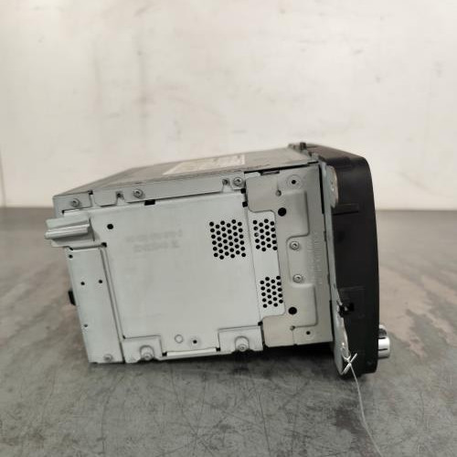 119471561-46563559-2f36-45b6-a29a-218f747c9342-Piece-Ecran-GPS-3C0035270B-VOLKSWAGEN-TIGUAN-1-PHASE-1-c04d9c7db3cc668bf74131e0596cefd5d2184fd95a59fcdc4ff40def3afea2a4_m.jpg