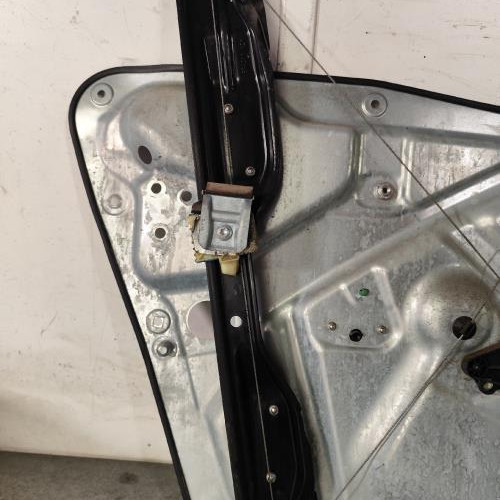 Leve vitre electrique avant droit
