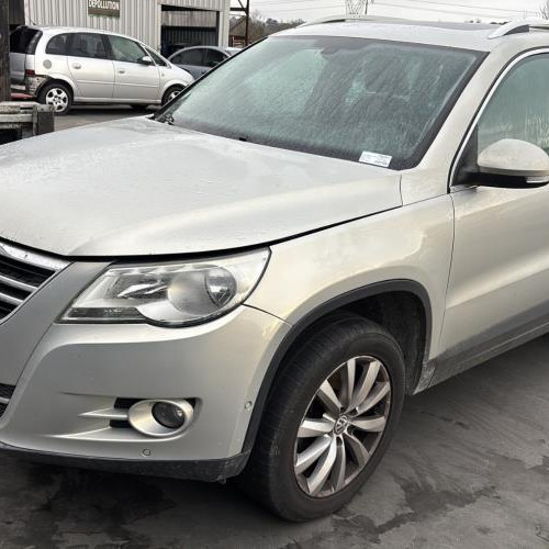 Vehicule-VOLKSWAGEN-TIGUAN%25201%2520PHASE%25201-2010-2a56ea125d738de93b65efd208fd273c690fe68f4e98d93ecde6ea298ca554ce_m.jpg