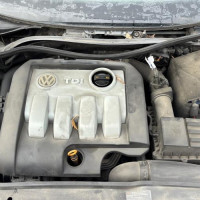 Vehicule-VOLKSWAGEN-GOLF%25205-2007-9858bec9f2ec848b38feb4b04bc35e85c8428147f76c5243220f8235d5977d43_m.jpg