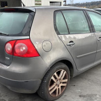 Vehicule-VOLKSWAGEN-GOLF%25205-2007-2360c28ca403abaf95b67f52c29033f53a713e566d7159959c26c5c22918bd79_m.jpg