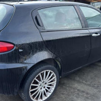 Vehicule-ALFA%2520ROMEO-147%2520PHASE%25202-2007-2ab7705f56e5c3093335650f7bccc80dca4c94bcc0f7d4c6d86363d41ca3ff89_m.jpg