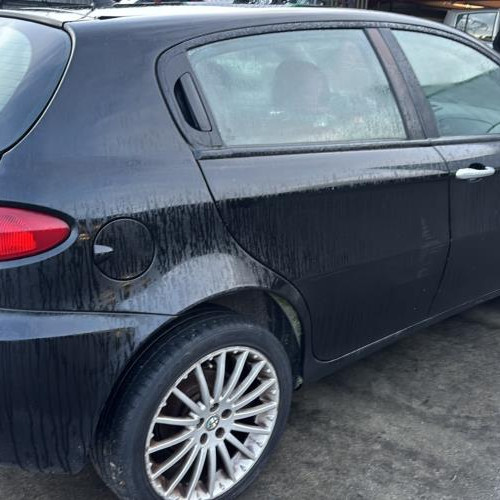 Vehicule-ALFA%2520ROMEO-147%2520PHASE%25202-2007-2ab7705f56e5c3093335650f7bccc80dca4c94bcc0f7d4c6d86363d41ca3ff89_m.jpg
